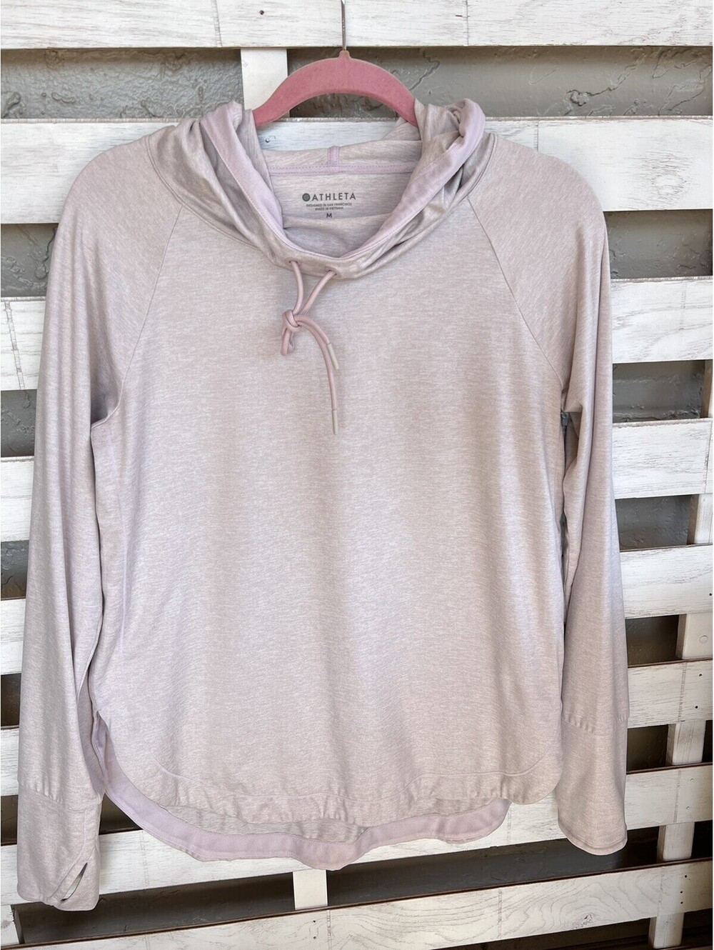 Athleta Women's M Scuba Hoodie Athletic Long Thumb Hole Sleeve Top Beige.